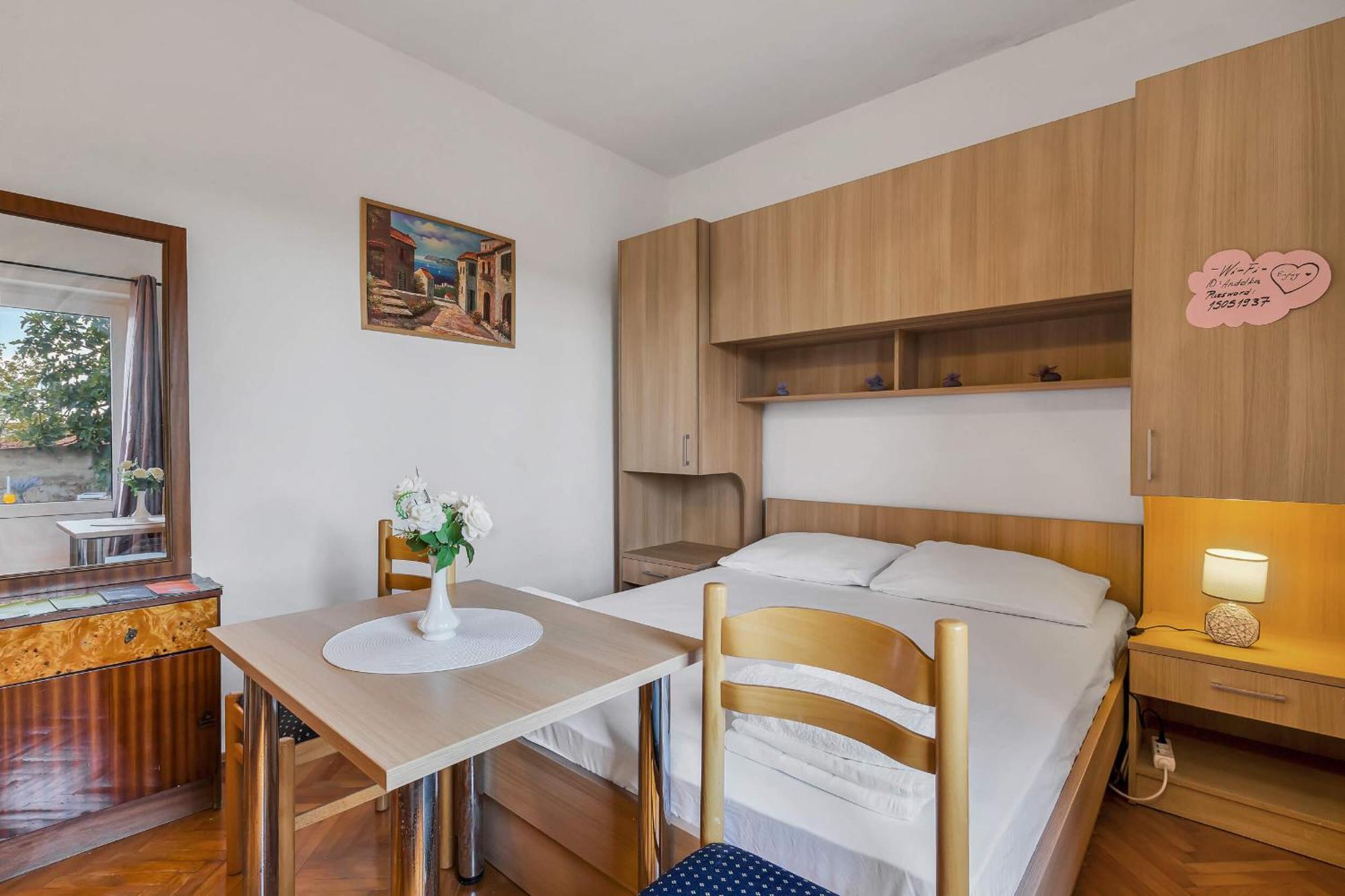 Studios Jakov Makarska Buitenkant foto